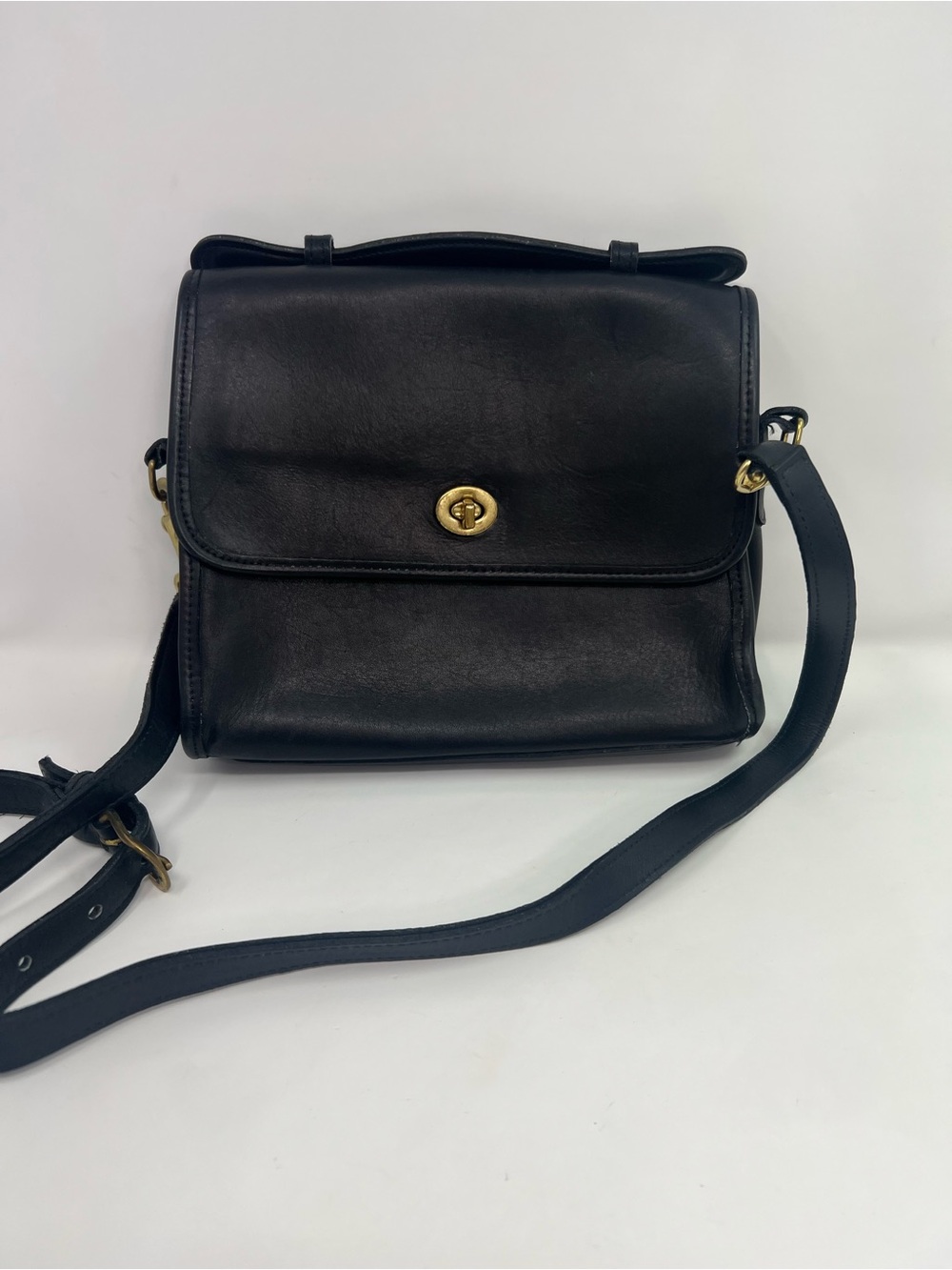 Vtg Coach Court Bag 9870 Black Glovetanned Leather Crossbody Needs Repair Work